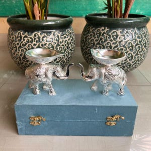 Silber glänzender Elefant Deepam mit Geschenkbox, reinem Silber, Hochzeitsbevorzugung, Massengeschenk-Rückgabegeschenk, religiöses Geschenk, Expresslieferung