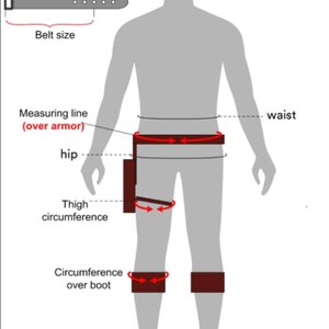 Puede incluir: Diagrama que muestra c&oacute;mo medir para un cintur&oacute;n, la cadera, la circunferencia del muslo y la circunferencia sobre la bota. El diagrama muestra a una persona usando un cintur&oacute;n, una armadura de cadera, una armadura de muslo y una armadura de bota.