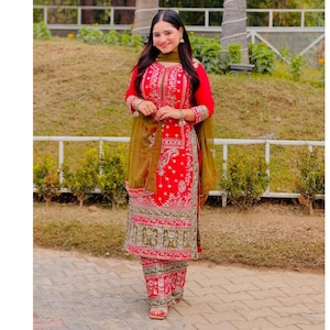 Elegant Pink Georgette Suit – Heavy Stone Hand Work, Sequence Palazzo & Dupatta | Pakistani Style