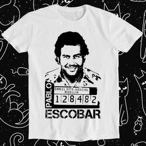 Pablo Escobar Mugshot Kolumbia Narcos Cartel Slogan Żart Mem Prezent Zabawny T-shirt Styl Unisex Gamer Kult Film Muzyka Koszulka T971