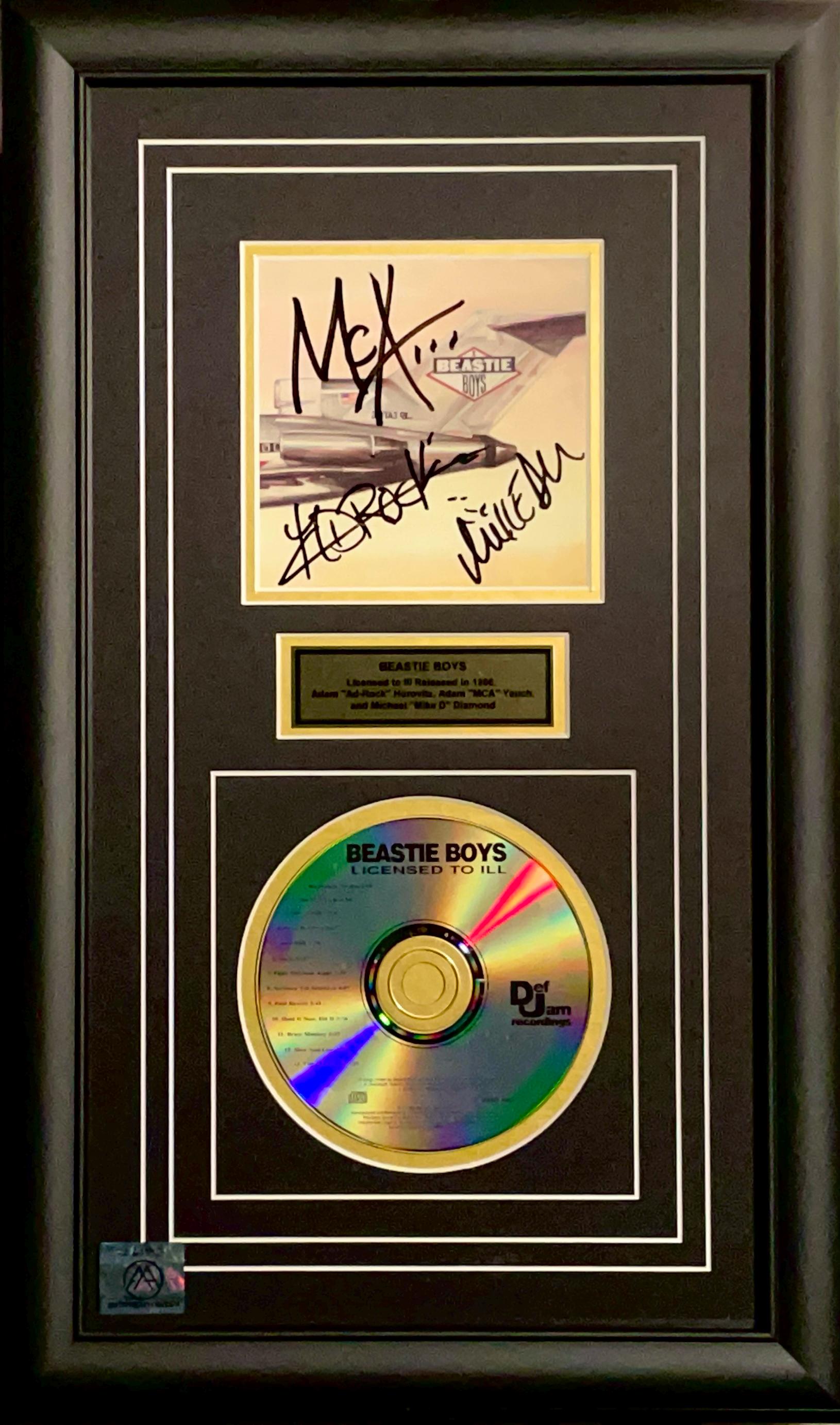 ビースティ・ボーイズの直筆サイン入りCDカバー『Licensed to Ill