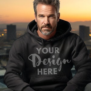 Schwarzer Hoodie Männer Gildan 18500 Mockup Herren schwarzer Hoodie Mockup Männer Hoodie Mockup Hoodie Mock Gildan Herren Mockup Sommer Lifestyle Mockup Schwarz