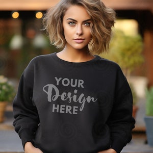 Gildan 18000-mockup Gildan Black-sweatshirt Mockup-sweatshirt Model Mockup Black Gildan-mockup met ronde hals, lifestyle trui met zware mix