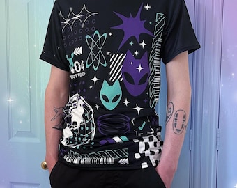 Sci-fi Alien Cat Shirt Retro Futuristic Cyberpunk Kitty T Shirt Cute Yami Kawaii Space T-shirt Science Fiction Tech Cyber Geek Nerdy Tshirt