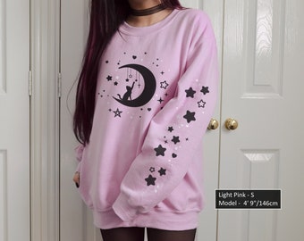 Pastel Goth Moon Cat Sweatshirt Star Sleeve Print Starry Night Kawaii Aesthetic Jumper for Cat Lover Cute Lunar Kitty Crew Streetwear Gift
