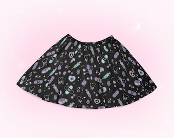 Menhera Kei Poison Skirt, Harajuku Pastel Goth Flare Skirt, Pills & Syringe Creepy Cute Yami Kawaii Clothing, Yamikawaii Aesthetic J Fashion