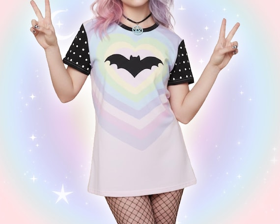Pastel Goth Bat Shirt, Yami Kawaii Rainbow Heart Bat Wings T-Shirt, Soft Gothic Japanese Streetwear, Harajuku Spooky Cute Decora Kei Tshirt