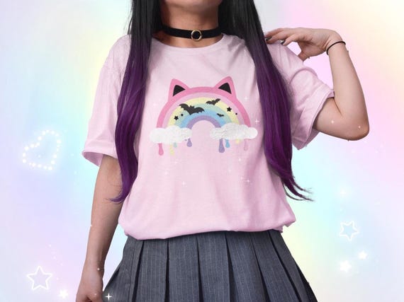 Kawaii Rainbow Cat Shirt, Harajuku Pastel Goth Shirt, Creepy Cute Bats Yami Kawaii Clothing, Yamikawaii Decora Cutecore Japanese Streetwear