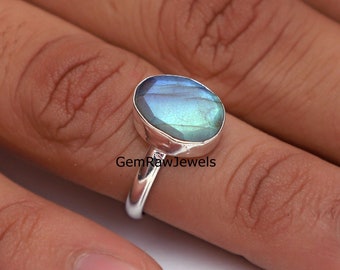 Natural Labradorite Ring, 925Solid Silver, Labradorite Faceted Ring, Flashy Labradorite Jewelry, Blue Fire Labradorite Ring, Women Ring Gift