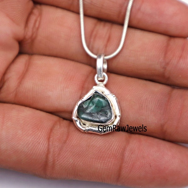 Raw Emerald Pendant, Emerald Necklace May Birthstone Pendant, Rough Emerald Jewelry, Designer Pendant, 925 Silver, Women Pendant, Gift Her