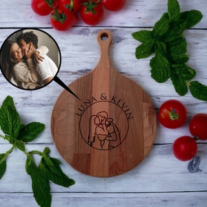 Personalised Faceless Photo Pizza Board, Custom Engraved Wooden Peel, Gift for Couple Anniversary, Engagement,Wedding, Bridal Shower Present