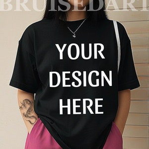 bella Canvas Schwarzes Shirt Mockup | Schwarze Frauen T-Shirt Mockups, Schwarze Model Mockups | Print on Demand Mockups | Schwarzes T-Shirt Mockup für Dein Web