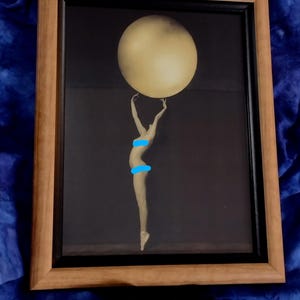 1920&#39;s Vintage Art Photo, Ziegfeld Follies Showgirl with globe