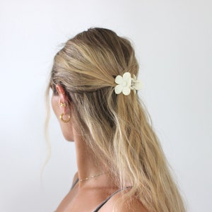 Mini Blooming Hair Clip | Flower hair clip | Hair Claw | white | Festivals | flower shape | Daily Jewelry | gift | minimalist