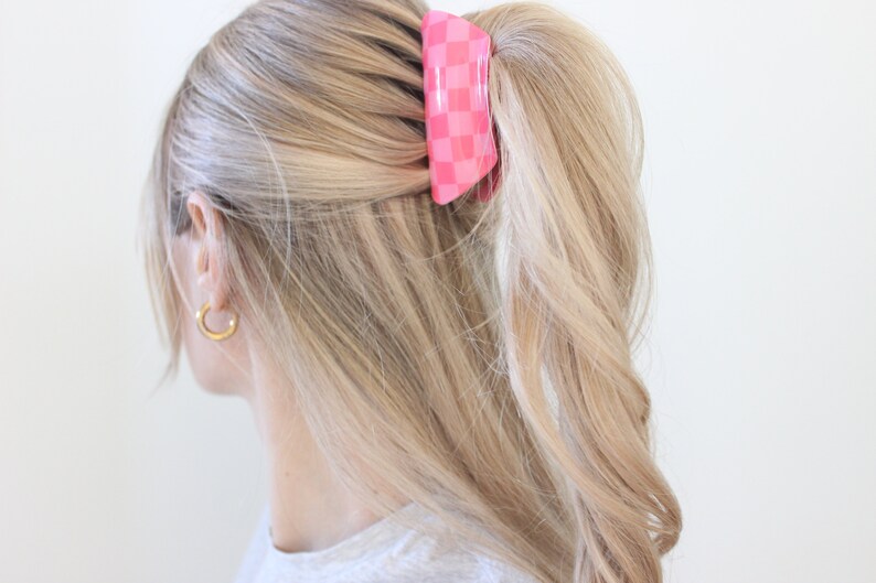Pinke Haarklammer Acryl Half-Bun Haarkralle pink kariert Klaue für dickes Haar Haarschmuck fester Halt vintage retro Bild 2