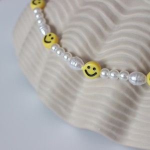 Smiley Perlenhalskette Glückliches Gesicht handmade silber Kette mit Smileys Choker Smileychoker süßes Accessoire Freundschaft Bild 1