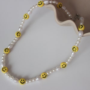 Smiley Perlenhalskette Glückliches Gesicht handmade silber Kette mit Smileys Choker Smileychoker süßes Accessoire Freundschaft Bild 2