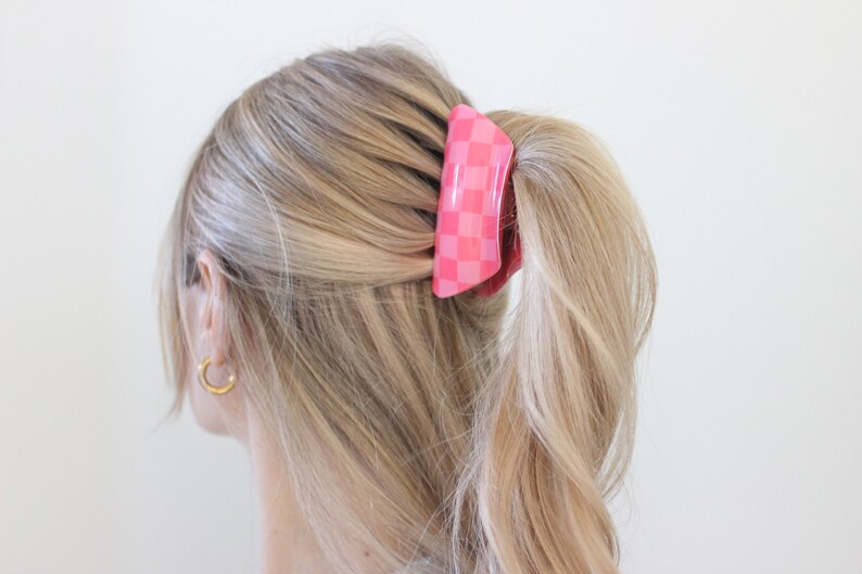 Pinke Haarklammer Acryl Half-Bun Haarkralle pink kariert Klaue für dickes Haar Haarschmuck fester Halt vintage retro Bild 1