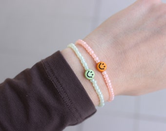 Perlenarmband Smiley | minimalistisches Armband | Stretcharmband | happy Face | Sommerfarben | Strandaccessoire | Freundschaftsarmband