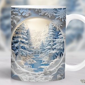 Può includere: Tazza in ceramica bianca con un design a tema invernale. La scena rappresenta una foresta innevata con un fiume e un ponte. Il design è in stile carta tagliata, con dettagli intricati.