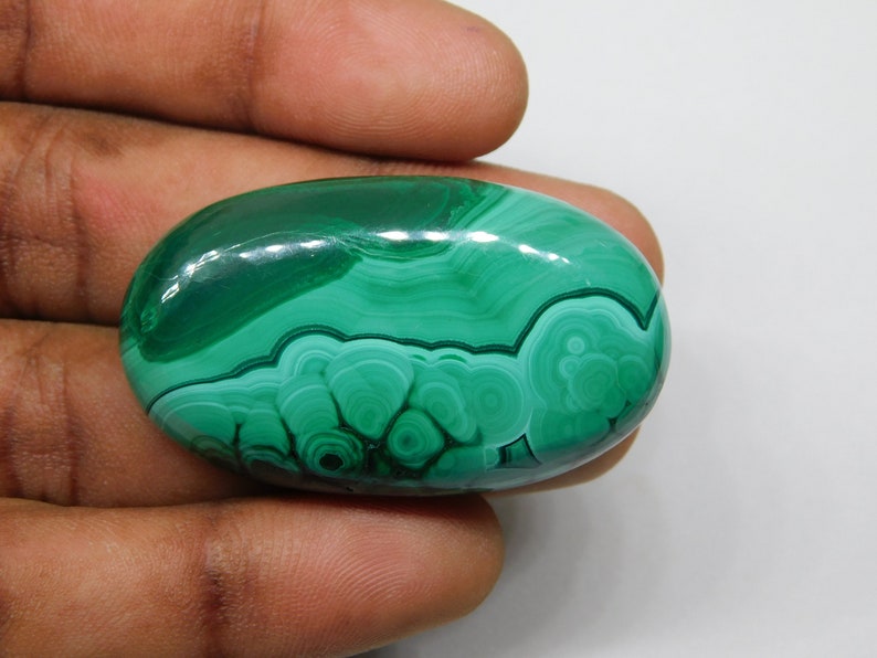 Pietra preziosa di malachite naturale al 100% in pietra di malachite, malachite cabochon di malachite AAA malachite sciolta per realizzare gioielli. 138 cts. 46X26 mm immagine 9