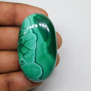 Pietra preziosa di malachite naturale al 100% in pietra di malachite, malachite cabochon di malachite AAA malachite sciolta per realizzare gioielli. 138 cts. 46X26 mm immagine 4