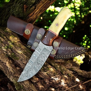 Handgefertigtes Kürschner Jagdmesser aus Damast-Stahl | Knochengriff | Personalisiert | Weihnachten | Neujahr | Geburtstag das beste Geschenk für ihn, Sohn, Vater