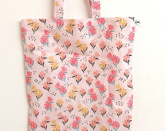 Quilted Ditsy Floral Jelly Tote Bag w/ Phone Pouch