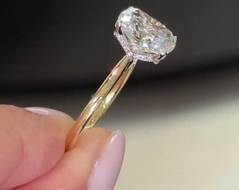 アンティークV字型隠しハローパヴェ婚約指輪、2.50カラット細長い