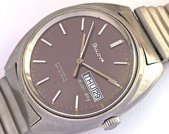 17 Jewels Swiss Made Bulova Dual day Men's vintage automatic Men's watch Mint Condition