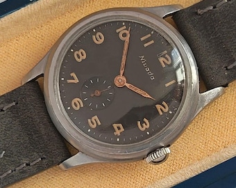 17 Jewels Swiss made  Nivada Military  Men's bumber automatic Vintage watch.
