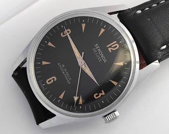 18 Jewels Made in USSR Sekonda Vintage watch Men's wrist watch mint condition.
