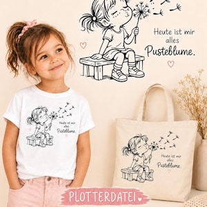 Peut inclure: Un t-shirt blanc et un sac fourre-tout beige avec une illustration au trait noir d'un enfant assis sur un banc soufflant sur un pissenlit, le texte allemand 'Heute ist mir alles Pusteblume', des cœurs roses et des étiquettes SVG, PNG et DXF.