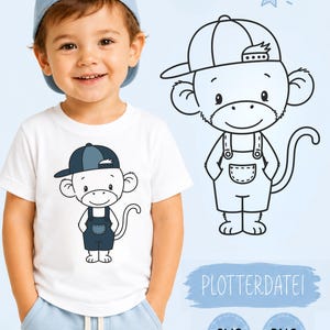 Könnte beinhalten: Ein weißes T-Shirt mit einer Grafik eines Zeichentrickaffen, der eine blaue Baseballkappe und eine dunkelblaue Latzhose trägt. Daneben befindet sich eine schwarz-weiße Strichzeichnung des Affen mit dem Text PLOTTERDATEI, SVG und PNG.
