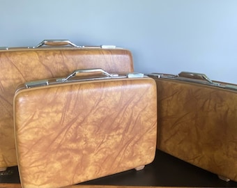 Vintage MCM American Tourister Hardshell Palomino Brown Locking Suitcases Luggage Set of 3 Keys and Luggage Tags Included CLEAN