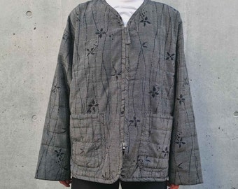 Japanese Quilt Textured Jacket Made From Vintage Kimono, Oversized Padded Liner, Hanten Haori Coat, Silk, Woman Man Unisex, Grey