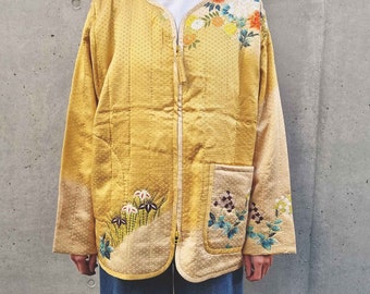 Japanese Quilt Jacket Made From Vintage Kimono, Oversized Padded Liner, Hanten Haori Coat, Silk, Woman Unisex, Beige
