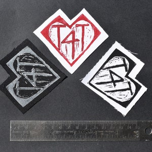 T4T HJÄRTATYCK | Linoleumtryckt tygmärke