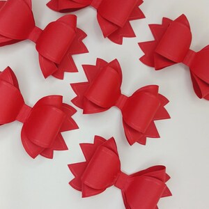Rote Papierschleifen - Handgefertigte Geschenkstecker, Weihnachtsdekoration, Akzente für Valentinstagsverpackungen, Bastelbedarf Bild 3