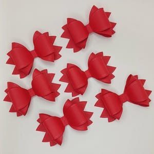 Rote Papierschleifen - Handgefertigte Geschenkstecker, Weihnachtsdekoration, Akzente für Valentinstagsverpackungen, Bastelbedarf Bild 1