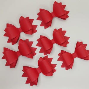 Rote Papierschleifen - Handgefertigte Geschenkstecker, Weihnachtsdekoration, Akzente für Valentinstagsverpackungen, Bastelbedarf Bild 2