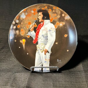 Elvis Presley “ALOHA from Hawaii" 1990 Delphi Collective Plate.