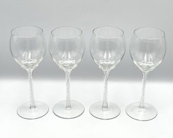 Conjunto de 4 taças de vinho Bohemia Crystalex Suzanne com haste giratória de 7 1/4".