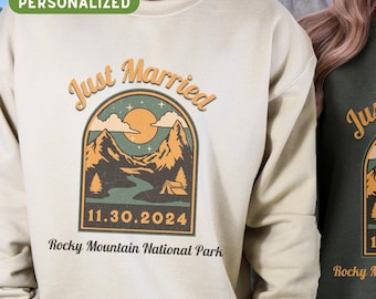 Just Married National Park Sweatshirt, Honeymoon Matching Shirts for Adventure Couple Hiking Camping Mountains Crewneck Sweater Wedding Gift