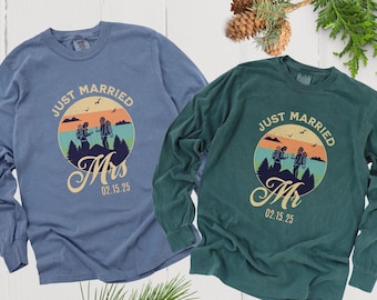 Mr and Mrs Matching Honeymoon Shirts Just Married, Bride and Groom Couples Shower Gift, Hiking Outdoors Mountain Elopement, Comfort Colors