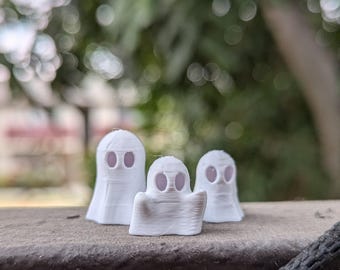 Boo Friends – Tiny Ghost Figurines
