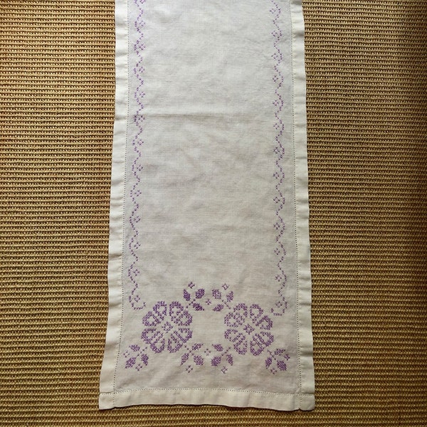 Vintage Off-White Linen Dresser Scarf of Table Runner with Purple Floral Cross Stitching and Drawn Thread Work Border | 13" x 36"