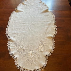 Exquisite White Cotton Rounded Oval Hand Embroidered Drawn Thread Work Florals and Hand Tatted Lace Trim | 18.5" x 34.5"