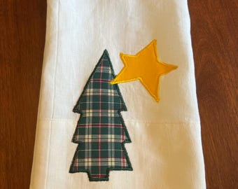White Linen Hand Towel with Machine Appliqued Plaid Christmas Tree and Yellow Star | 15" x 24"