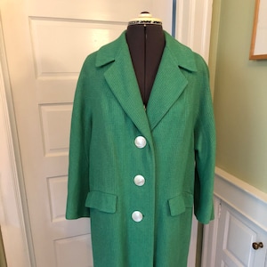 60s Green Textured Wool Dress Coat with 3/4 Sleeves Inset Pockets with Flaps and Large Button Closure by Happy Valley | Size Large